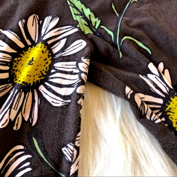 LuLaRoe Daisy Leggings OS - Picture 3 of 7